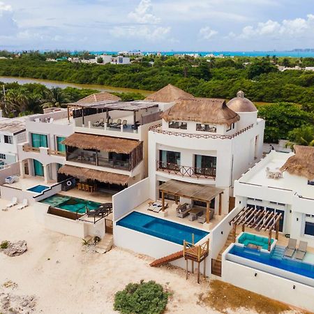 Casa Javi- Ocean Front Located Mid Isla Mujeres Villa Exterior photo