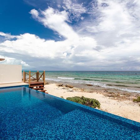 Casa Javi- Ocean Front Located Mid Isla Mujeres Villa Exterior photo