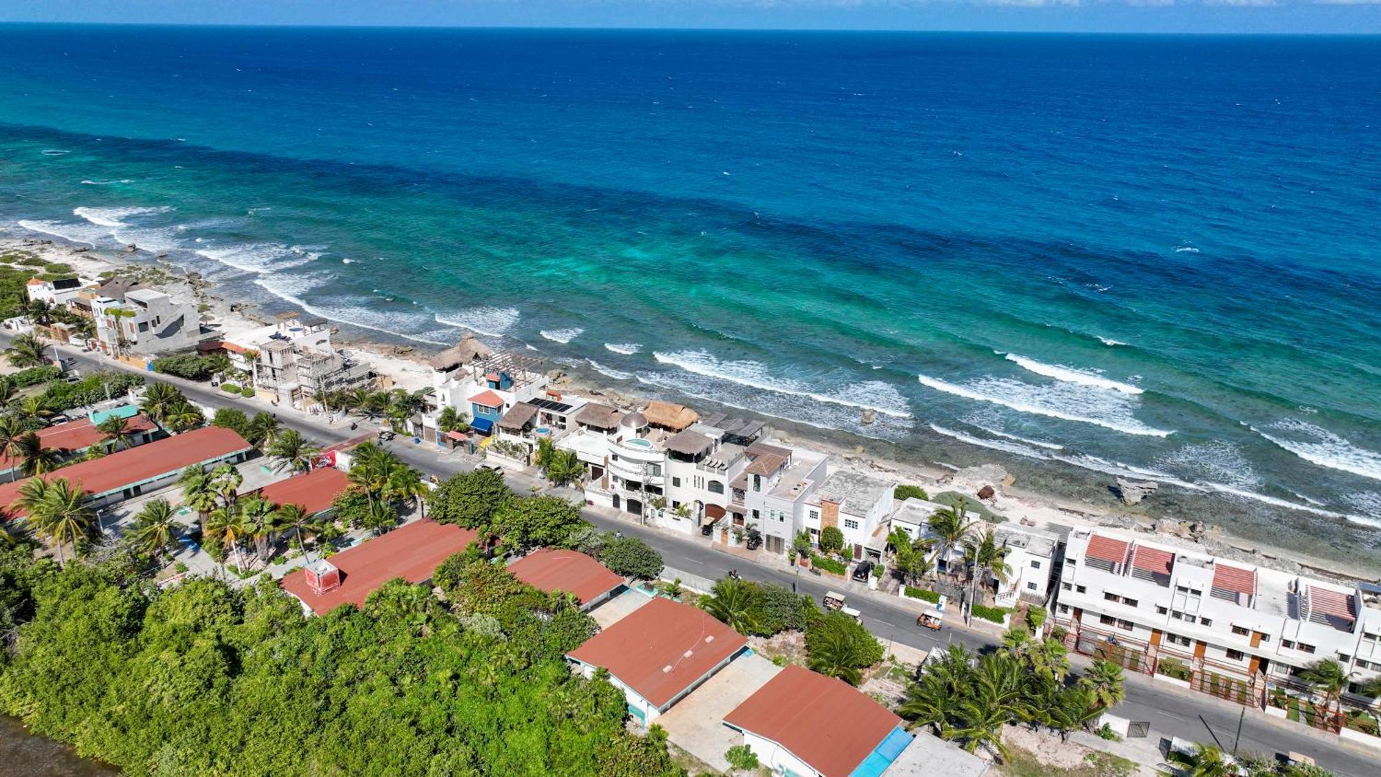 Casa Javi- Ocean Front Located Mid Isla Mujeres Villa Exterior photo