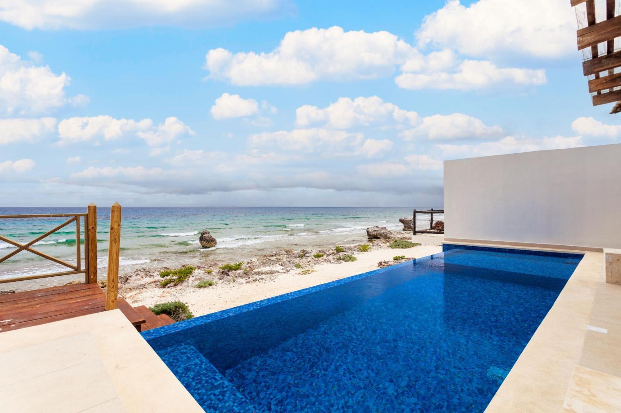 Casa Javi- Ocean Front Located Mid Isla Mujeres Villa Exterior photo